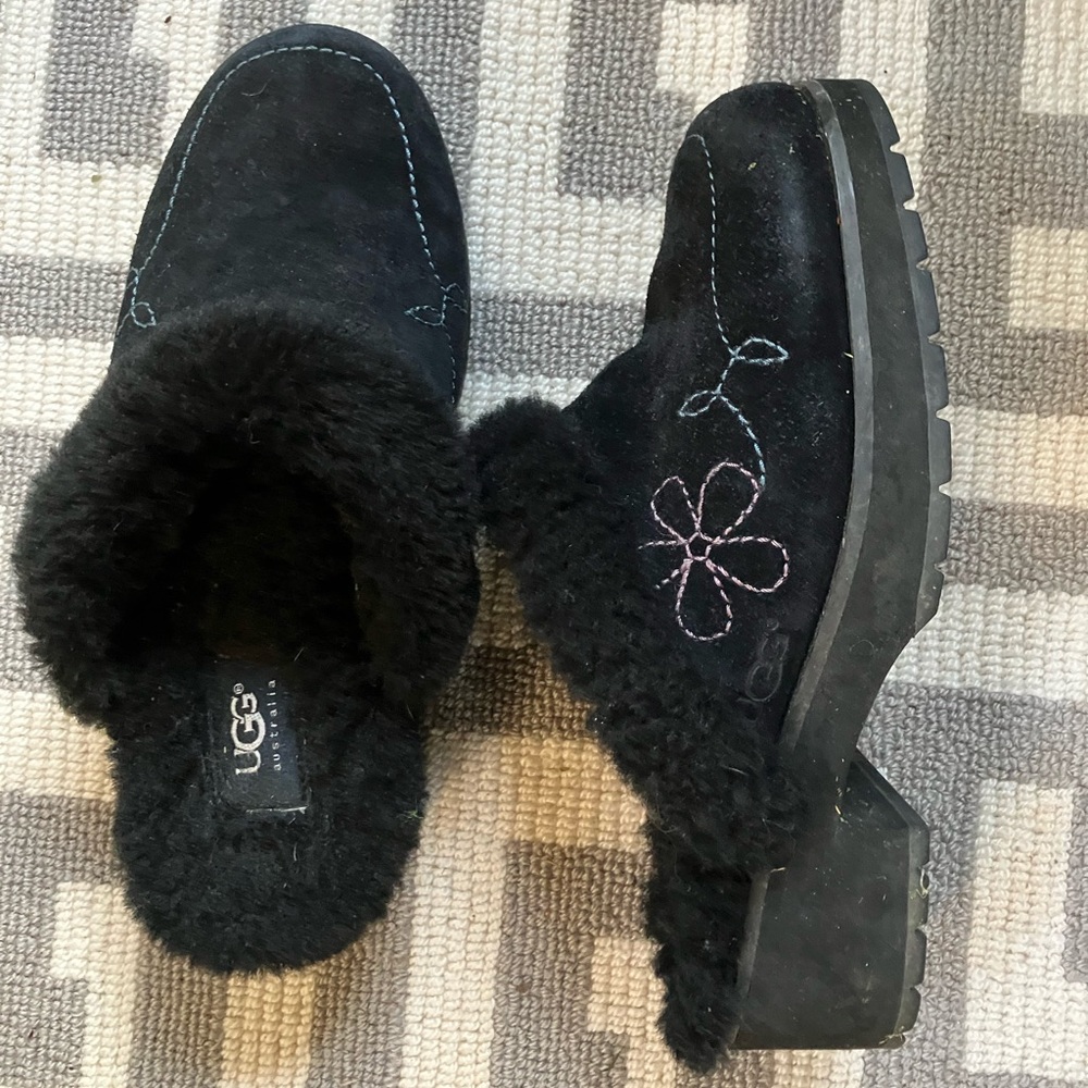 Ugg Shearling Platform Clogs Size 9. Excellent Us… - image 1